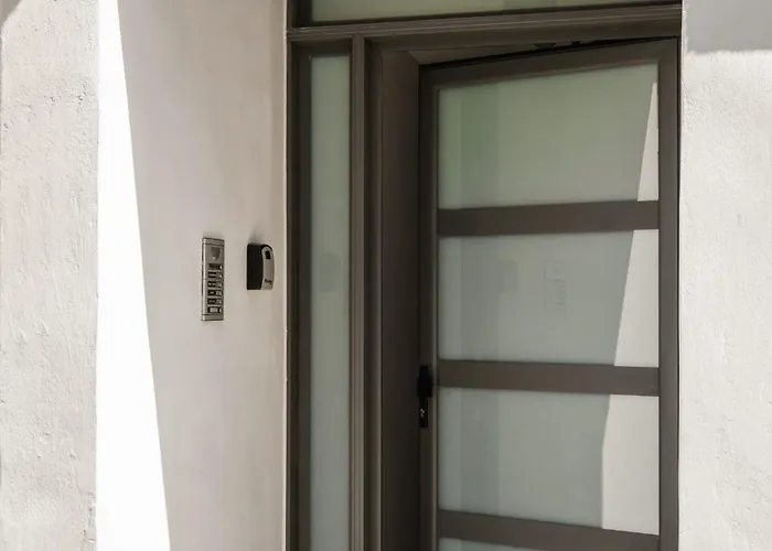 Downtown Apartment *