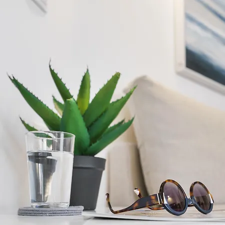 Downtown Apartment *